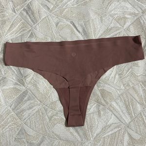 Lululemon thong